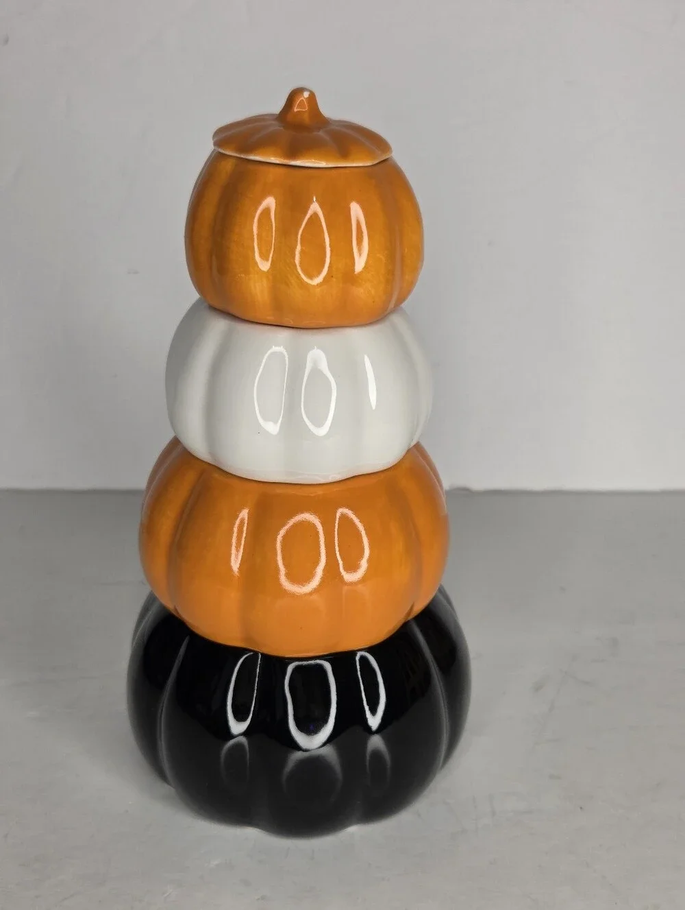 Happy Haunting Stacked Pumpkins Measuring Cups 10 Strawberry Street Halloween